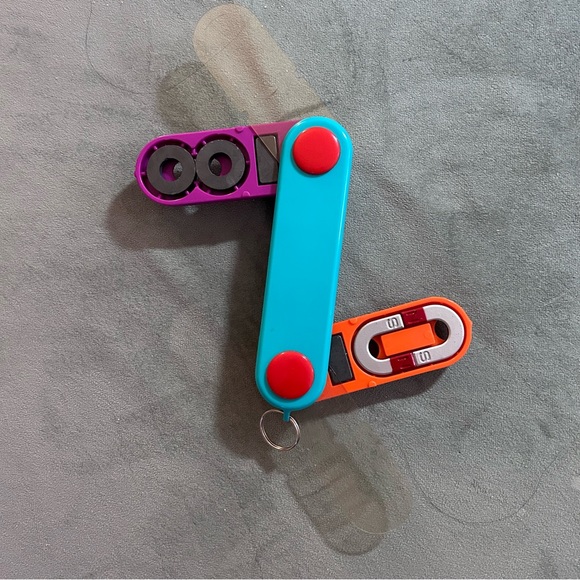 Beakman's World Magnet Works Science Activity Set ages 8+ - Picture 3 of 5
